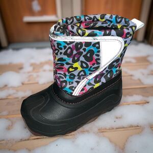 Toddler Members Mark MM Gray Heart Print Light Up Snow Boots Size 7/8